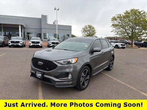 Carbonized Gray Metallic 2023 Ford Edge ST