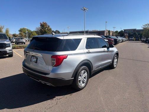 Iconic Silver Metallic 2023 Ford Explorer XLT