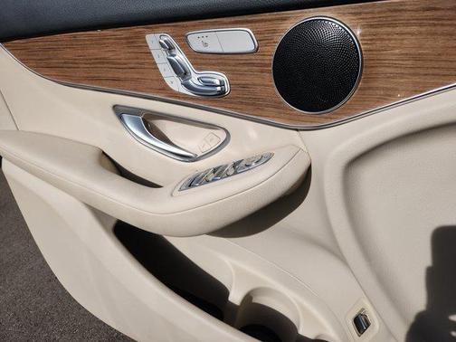 2018 Mercedes-Benz GLC 300 Base 4MATIC