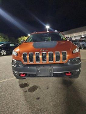 Mango Tango Pearlcoat 2016 Jeep Cherokee Trailhawk