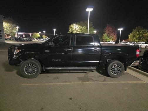 Midnight Black Metallic 2019 Toyota Tundra SR5