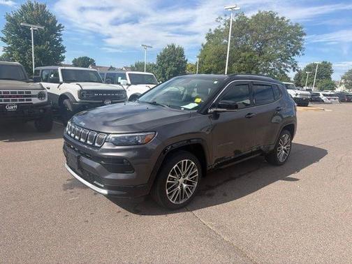 Granite Crystal Clearcoat Metallic 2022 Jeep Compass Limited