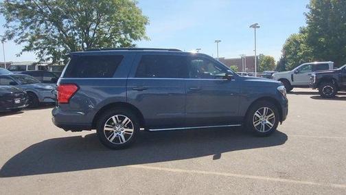 Blue Metallic 2022 Ford Expedition XLT