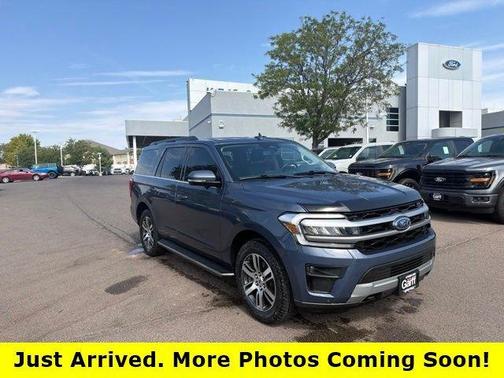 Blue Metallic 2022 Ford Expedition XLT