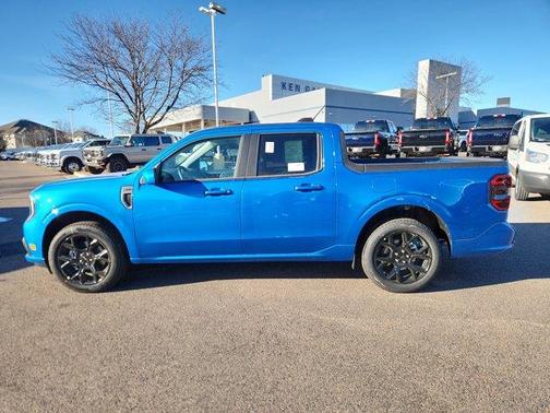 Velocity Blue 2026 Ford Maverick Lobo Standard