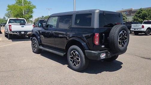 Shadow Black 2026 Ford Bronco Outer Banks
