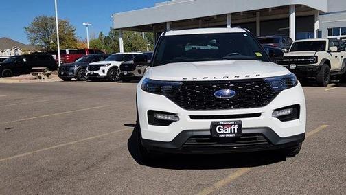 Star White 2023 Ford Explorer ST-Line