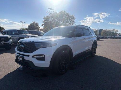Star White 2023 Ford Explorer ST-Line