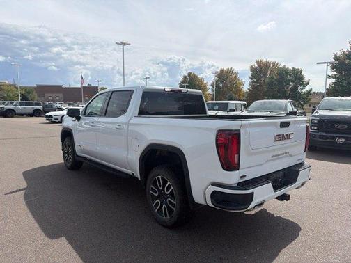Summit White 2024 GMC Sierra 1500 AT4