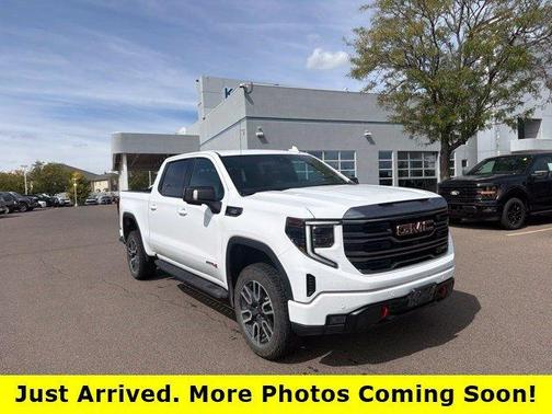 Summit White 2024 GMC Sierra 1500 AT4