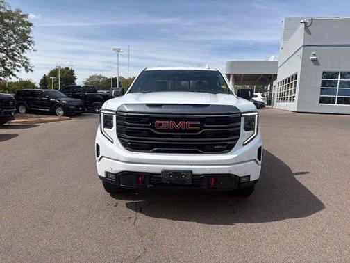 Summit White 2024 GMC Sierra 1500 AT4