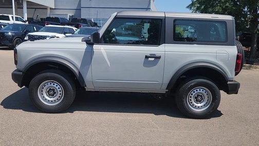 Avalanche Gray 2026 Ford Bronco Base