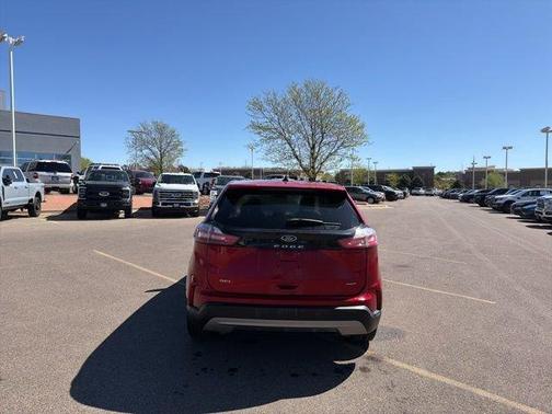 Red Metallic 2024 Ford Edge SEL