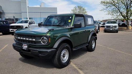Eruption Green Metallic 2025 Ford Bronco Base