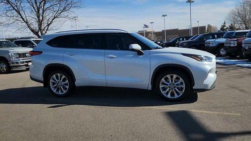 2022 Toyota Highlander Limited