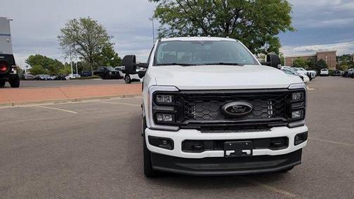 Star White 2026 Ford F-350 Lariat Super Duty
