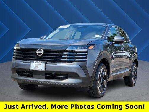 Gun Metallic 2025 Nissan Kicks SV