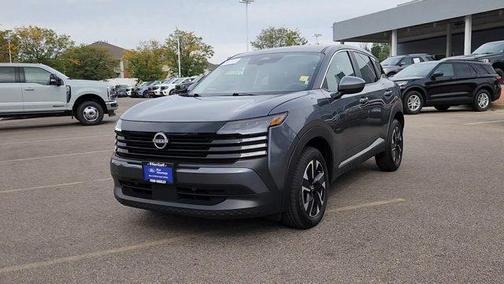 Gun Metallic 2025 Nissan Kicks SV