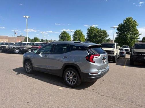 Sterling 2024 GMC Terrain SLT