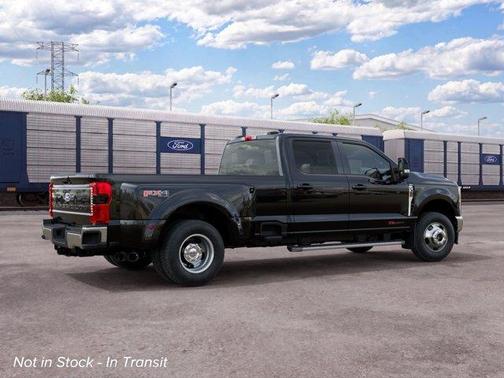 Agate Black Metallic 2027 Ford F-350 Lariat Super Duty
