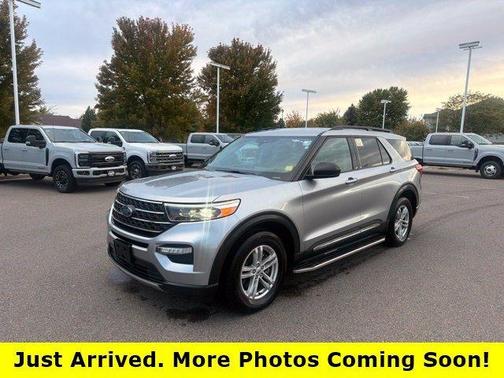 Silver Metallic 2023 Ford Explorer XLT