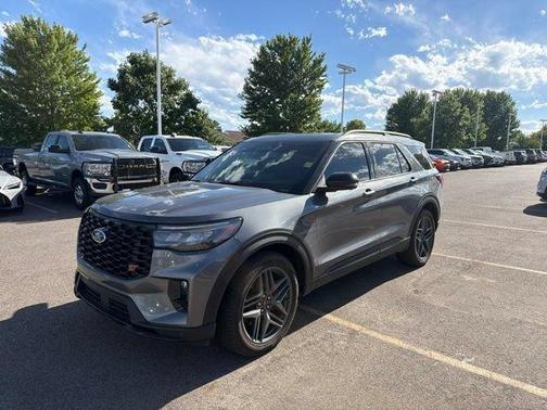 Carbonized Gray Metallic 2025 Ford Explorer ST