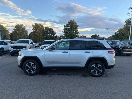 Silver Zynith 2024 Jeep Grand Cherokee 4xe Base