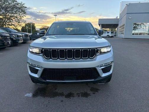 Silver Zynith 2024 Jeep Grand Cherokee 4xe Base