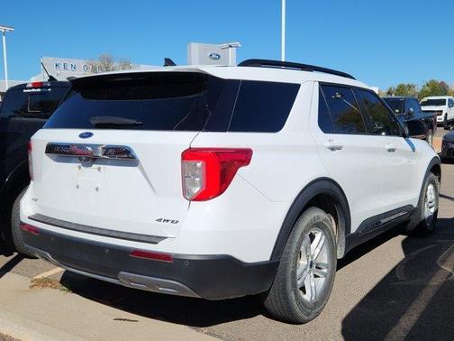 Oxford White 2021 Ford Explorer XLT