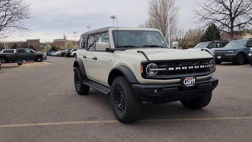 Desert Sand 2026 Ford Bronco Outer Banks