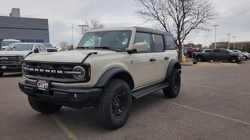 Desert Sand 2026 Ford Bronco Outer Banks