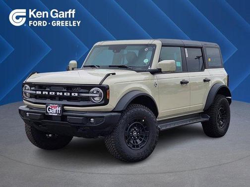 Desert Sand 2026 Ford Bronco Outer Banks