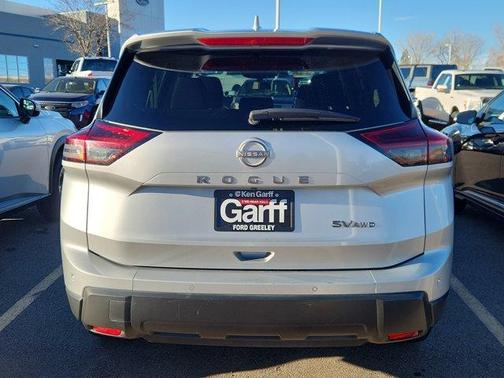 2024 Nissan Rogue SV