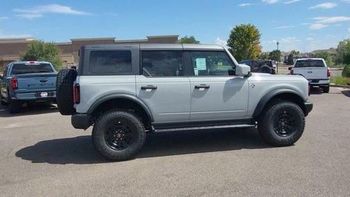 Avalanche Gray 2026 Ford Bronco Outer Banks