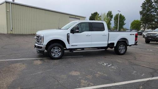 Oxford White 2025 Ford F-250 Lariat