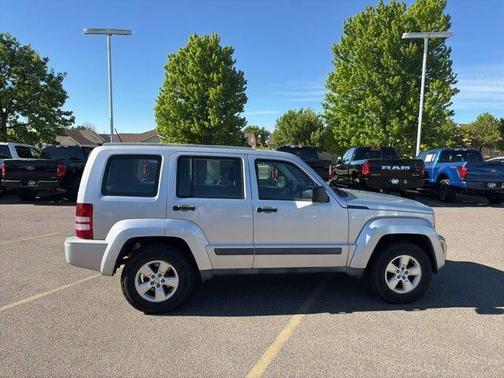 Bright Silver Metallic 2012 Jeep Liberty Sport