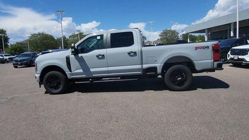 Avalanche 2026 Ford F-250 XL