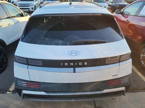 2025 Hyundai IONIQ 5 SEL