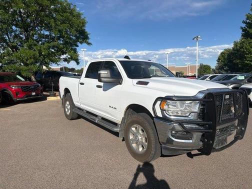 Bright White Clearcoat 2023 RAM 2500 Big Horn