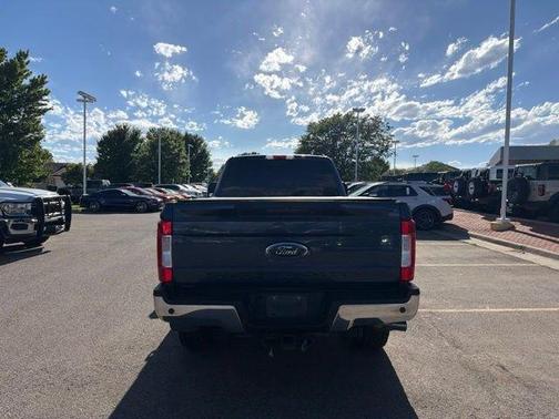 Blue 2018 Ford F-350 Lariat Super Duty