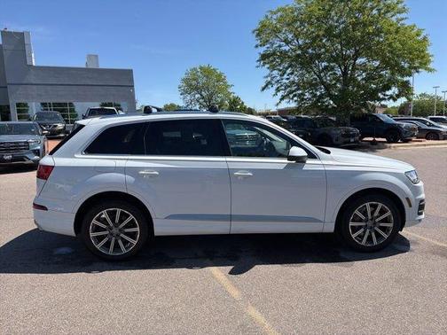 Glacier White Metallic 2018 Audi Q7 3.0T Prestige