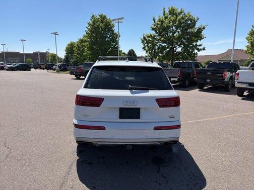 Glacier White Metallic 2018 Audi Q7 3.0T Prestige