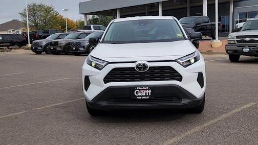 Ice 2025 Toyota RAV4 LE