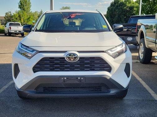 Ice 2025 Toyota RAV4 LE