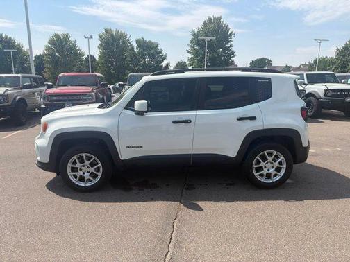 Alpine White Clearcoat 2021 Jeep Renegade Latitude