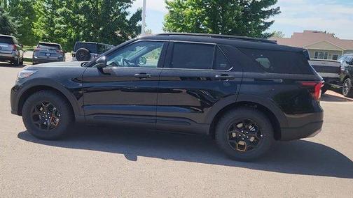 Agate Black Metallic 2026 Ford Explorer Tremor