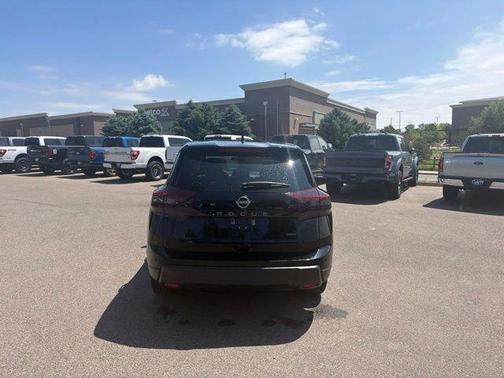 Super Black 2025 Nissan Rogue SV