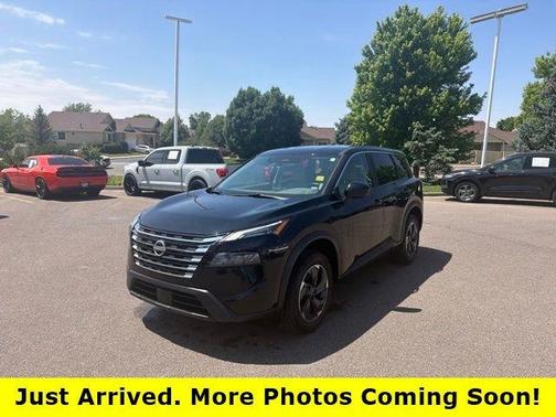 Super Black 2025 Nissan Rogue SV