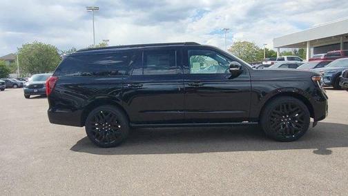 Agate Black Metallic 2027 Ford Expedition Max Platinum