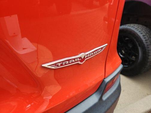 Spitfire Orange Clearcoat 2021 Jeep Cherokee Trailhawk